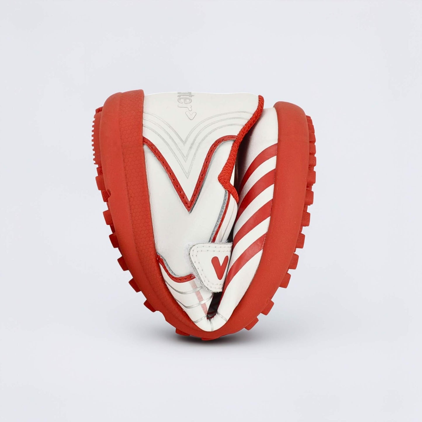 Kids Astro Turf Trainer in White Red - flexed