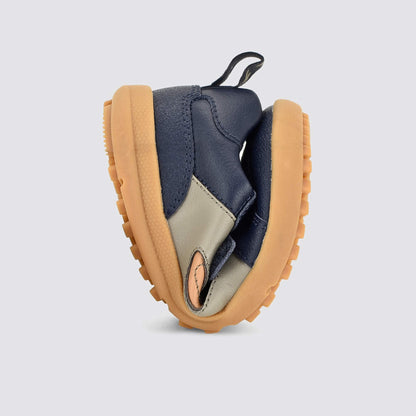 Kids Brown Barefoot Trainer - flexed