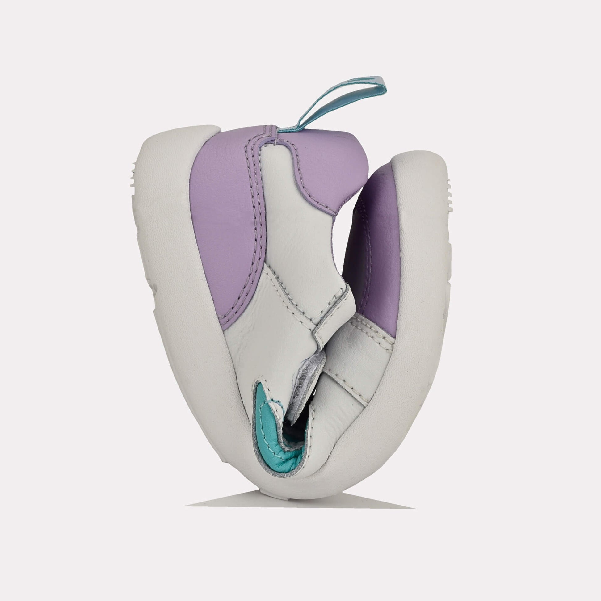 Kids Lilac White Barefoot Trainer - flexed