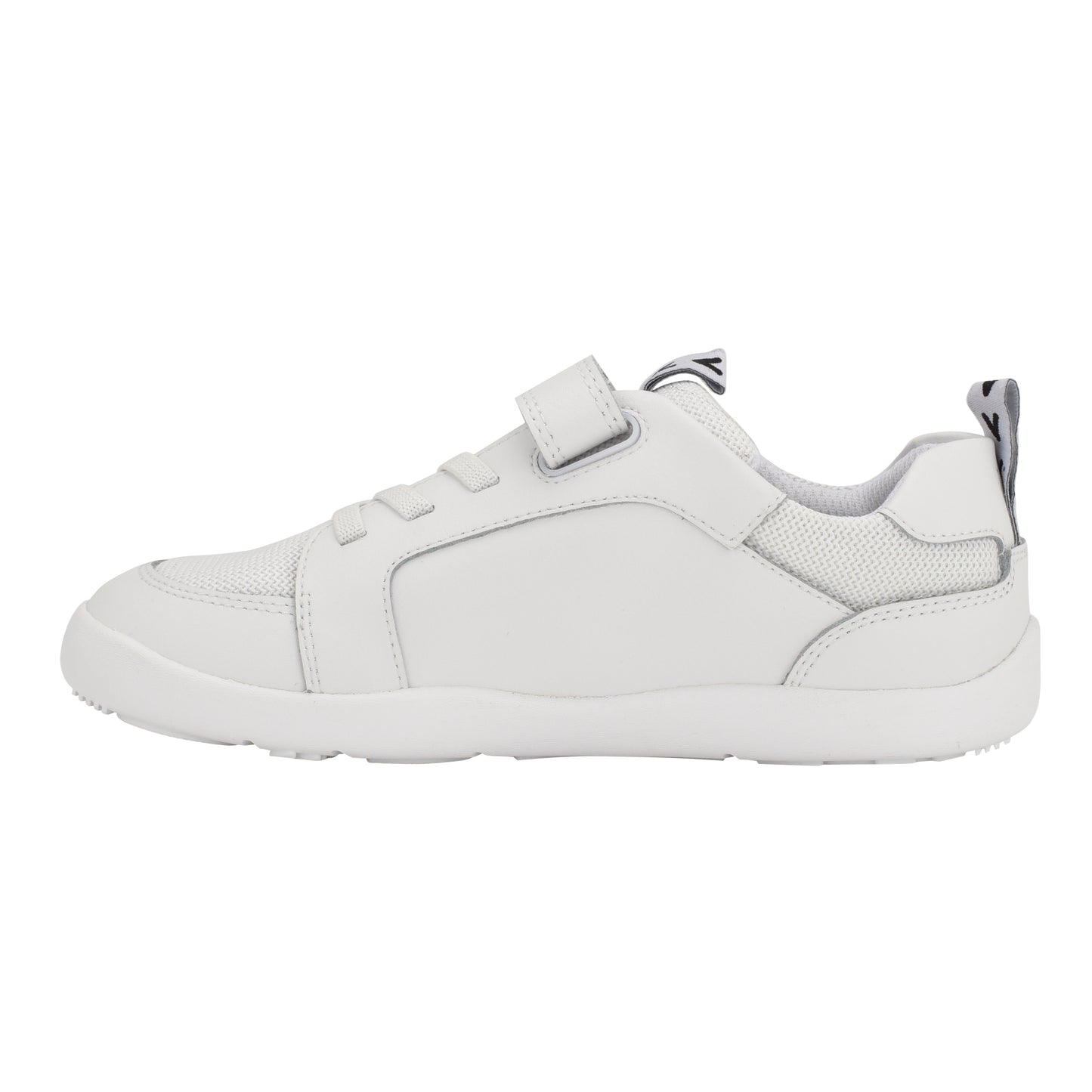Levison Trainer - White and black